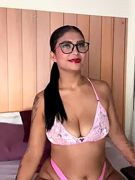 Snapshot of daphnevans chatting on 10-04-25, 04:10 daphnevans online show from 10-04-25, 04:10