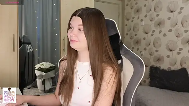 Snapshot of _cute_ice chatting on 06-10-26, 05:39 cute ice online show from 06-10-26, 05:39