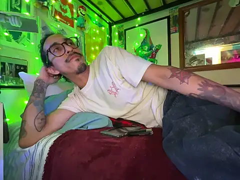 bigdickkane300 online show from 05-11-26, 01:33