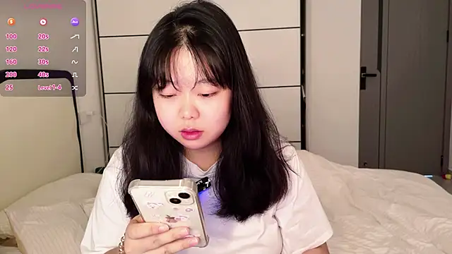 Snapshot of Kittenfishing chatting on 09-09-25, 03:50 Kittenfishing online show from 09-09-25, 03:50