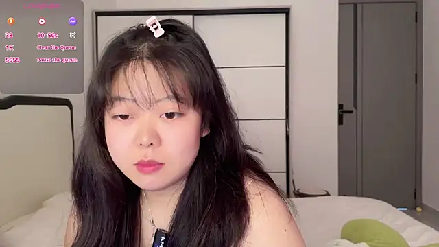 Snapshot of Kittenfishing chatting on 09-11-25, 03:39 Kittenfishing online show from 09-11-25, 03:39