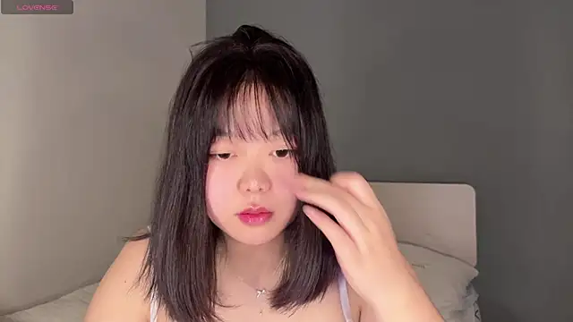 Snapshot of Kittenfishing chatting on 09-30-25, 05:56 Kittenfishing online show from 09-30-25, 05:56