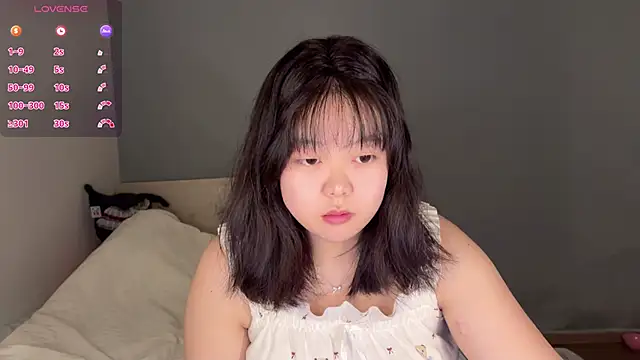 Snapshot of Kittenfishing chatting on 10-06-25, 03:42 Kittenfishing online show from 10-06-25, 03:42