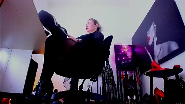 demisweet online show from 11-17-25, 09:31