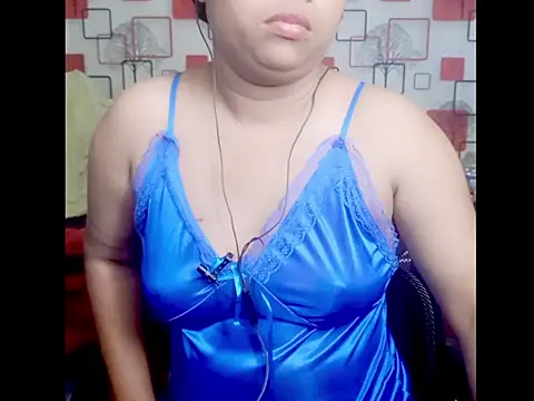 Snapshot of LushVamp chatting on 09-17-25, 11:34 LushVamp online show from 09-17-25, 11:34