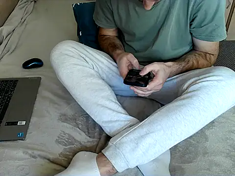 Snapshot of bul_boy chatting on 02-24-26, 11:52 bul boy online show from 02-24-26, 11:52