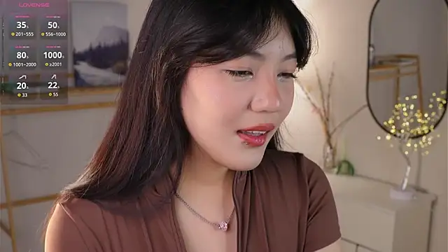 MoiraEger online show from 12-18-25, 04:13