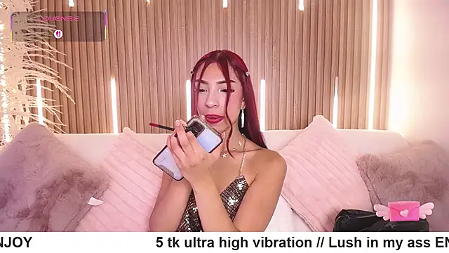 Snapshot of MylaDreams chatting on 09-18-25, 03:19 MylaDreams online show from 09-18-25, 03:19