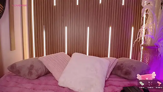 Snapshot of MylaDreams chatting on 10-05-25, 03:16 MylaDreams online show from 10-05-25, 03:16