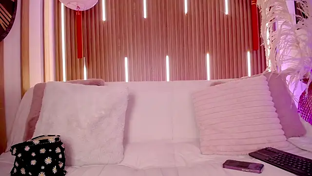 MylaDreams online show from 02-06-26, 06:07