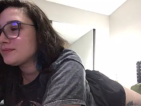 Snapshot of paigeycakes chatting on 11-12-25, 02:56 paigeycakes online show from 11-12-25, 02:56