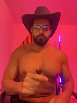 Snapshot of magnumchris chatting on 02-16-26, 12:18 magnumchris online show from 02-16-26, 12:18