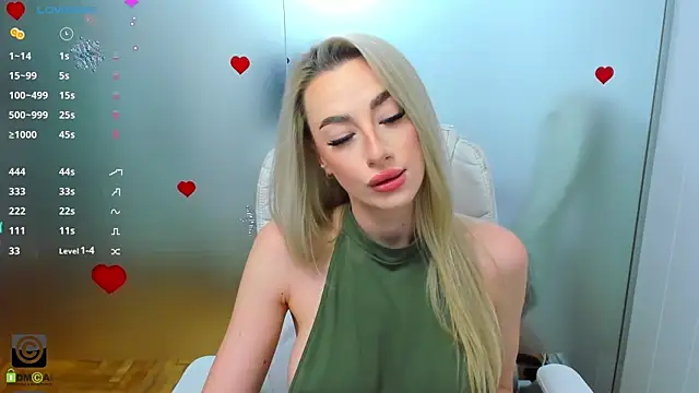 Snapshot of aileen_williams chatting on 03-17-25, 06:40 aileen williams online show from 03-17-25, 06:40