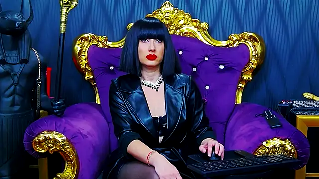 LaraMaeve online show from 10-20-25, 05:08