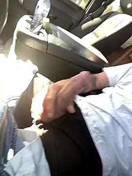 Snapshot of Lilbig_24 chatting on 10-14-25, 03:13 Lilbig 24 online show from 10-14-25, 03:13