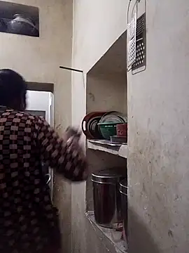 aunty sumy online show from 10-28-25, 01:14