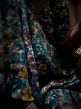 aunty sumy online show from 04-24-26, 01:52