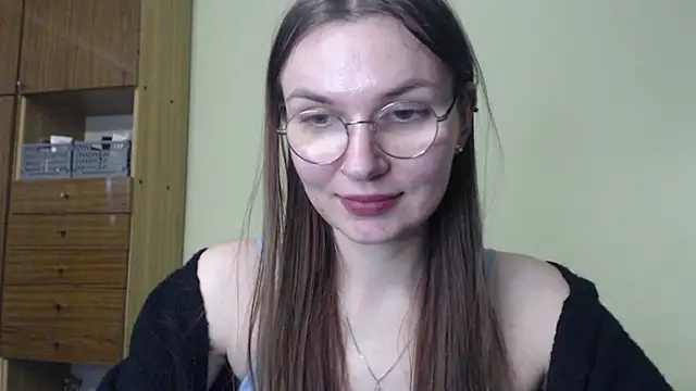 LooveELLYx online show from 12-19-24, 02:57