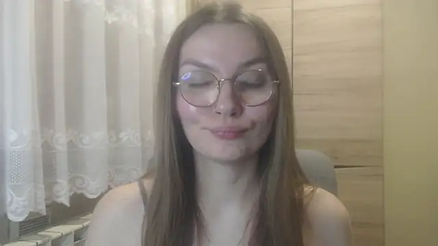 LooveELLYx online show from 12-23-24, 06:37