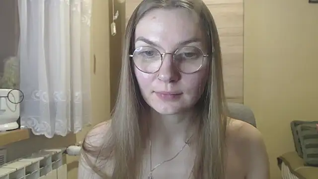 LooveELLYx online show from 12-27-24, 03:04