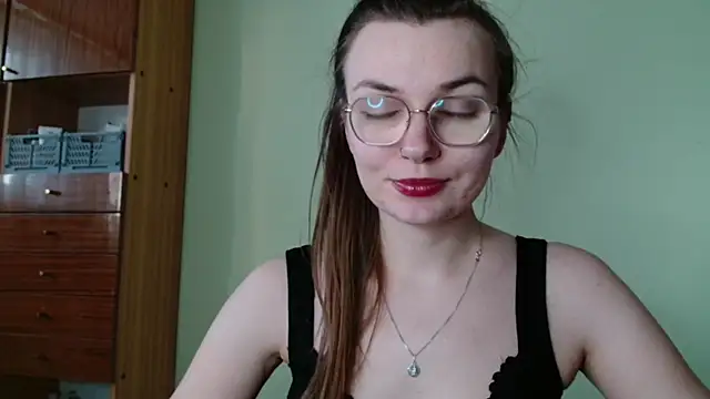 LooveELLYx online show from 01-22-25, 02:35