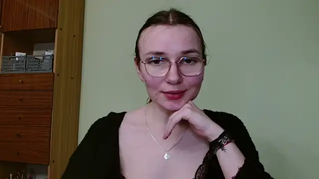 LooveELLYx online show from 02-05-25, 06:04