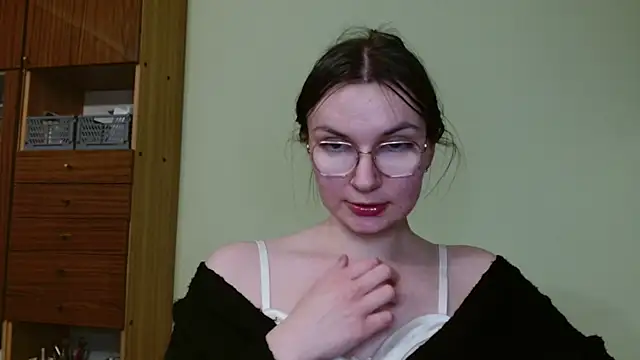 LooveELLYx online show from 02-13-25, 06:05