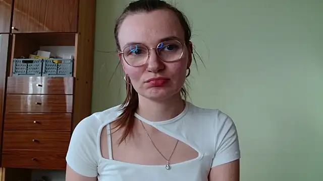 LooveELLYx online show from 10-01-25, 01:28