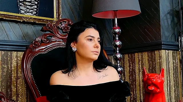 Snapshot of MistressEly chatting on 10-02-25, 12:23 MistressEly online show from 10-02-25, 12:23