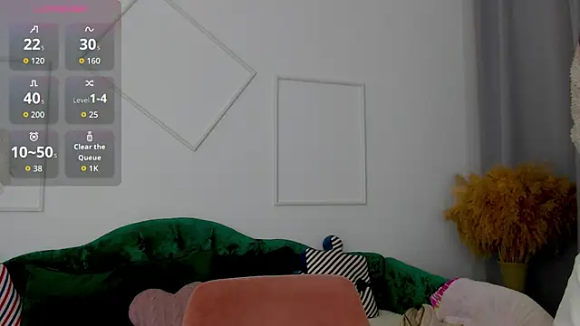 Snapshot of Little_cherryy__ chatting on 09-27-25, 06:29 Little cherryy online show from 09-27-25, 06:29