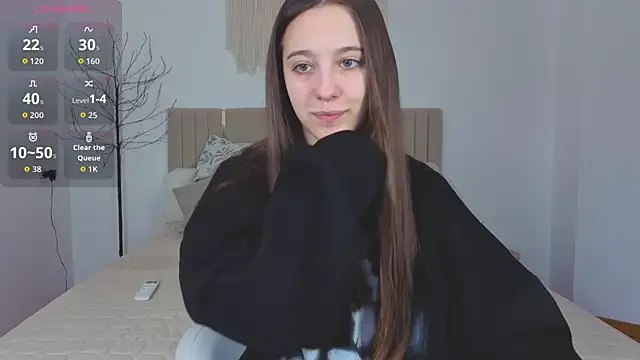 Snapshot of Little_cherryy__ chatting on 11-19-25, 07:52 Little cherryy online show from 11-19-25, 07:52