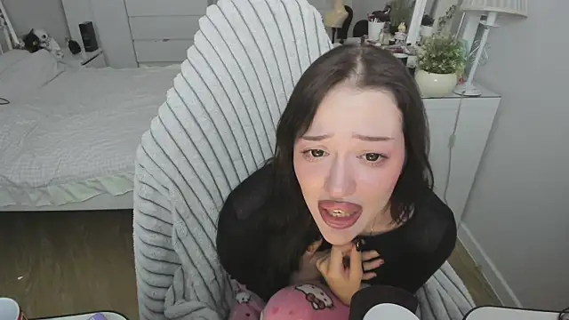 Snapshot of saadnesstyan chatting on 12-02-25, 12:32 saadnesstyan online show from 12-02-25, 12:32