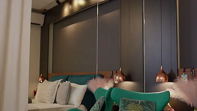 EmilyTrix online show from 04-22-26, 10:55