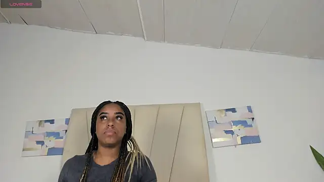 Snapshot of Sophia_Ebony chatting on 06-10-26, 12:15 Sophia Ebony online show from 06-10-26, 12:15