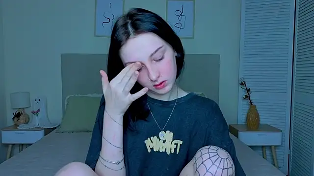 Little moly999 online show from 12-16-25, 09:09