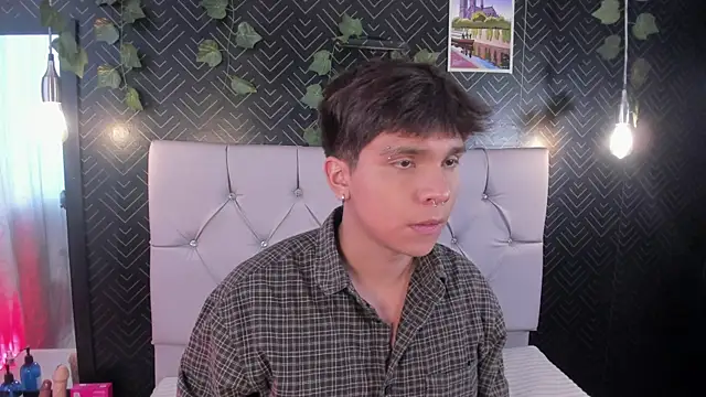 Thiago Kozak online show from 04-22-26, 01:34