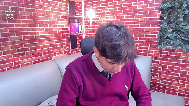 Thiago Kozak online show from 04-24-26, 02:08