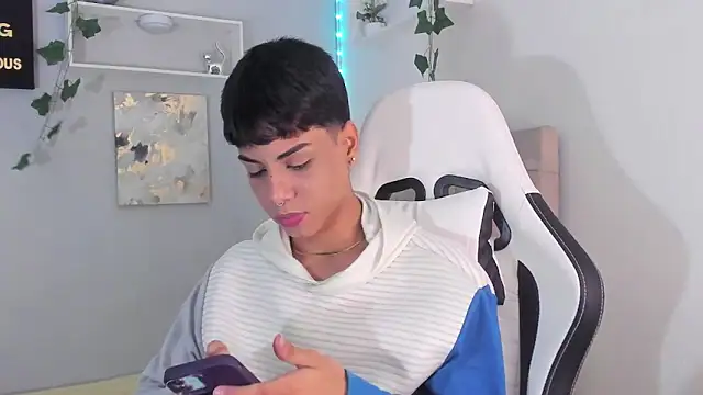 Thomas wil online show from 09-13-25, 06:35