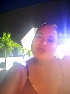 Snapshot of Kat_Valen chatting on 10-10-25, 01:59 Kat Valen online show from 10-10-25, 01:59