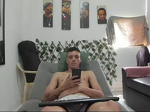 Latins Boss online show from 04-23-26, 05:59