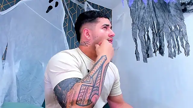 king falconer online show from 10-23-25, 03:39