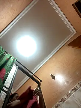 Snapshot of effie_castroo chatting on 12-14-25, 07:18 effie castroo online show from 12-14-25, 07:18