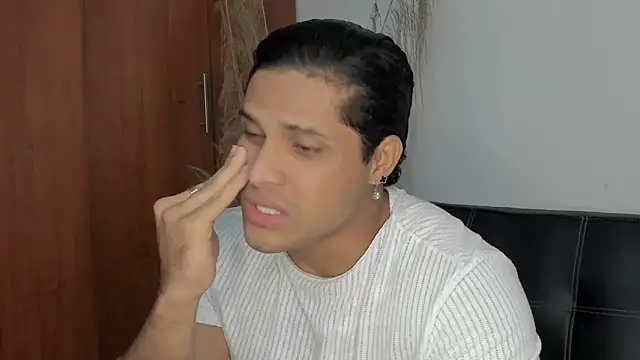 Evansdark1 online show from 10-04-25, 03:15