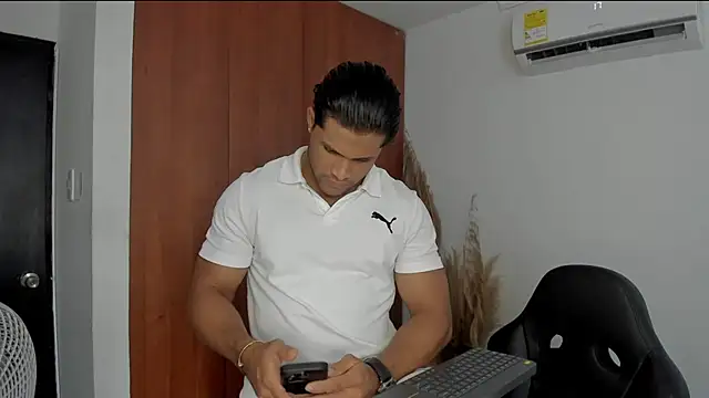 Evansdark1 online show from 04-25-26, 10:07