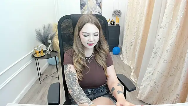 MariaRobinsone online show from 06-08-26, 11:54