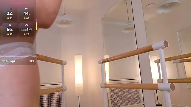 chloe dreammm online show from 11-18-25, 02:54