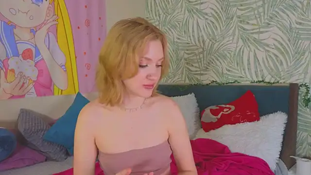 Snapshot of Alice_Pops chatting on 10-05-25, 05:06 Alice Pops online show from 10-05-25, 05:06