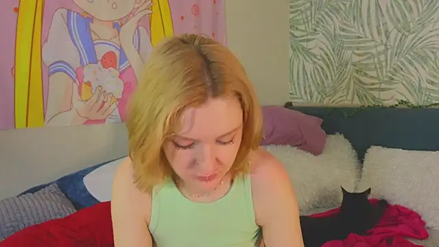 Snapshot of Alice_Pops chatting on 10-11-25, 11:09 Alice Pops online show from 10-11-25, 11:09