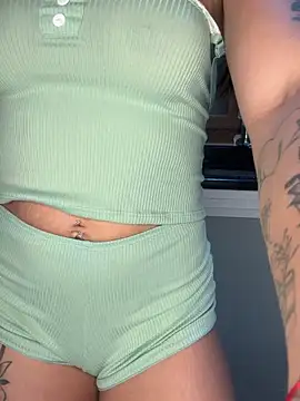 Snapshot of Casalmasc chatting on 10-06-25, 12:19 Casalmasc online show from 10-06-25, 12:19