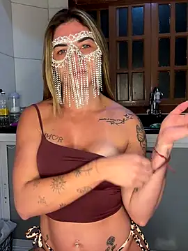 Snapshot of Casalmasc chatting on 10-21-25, 01:28 Casalmasc online show from 10-21-25, 01:28